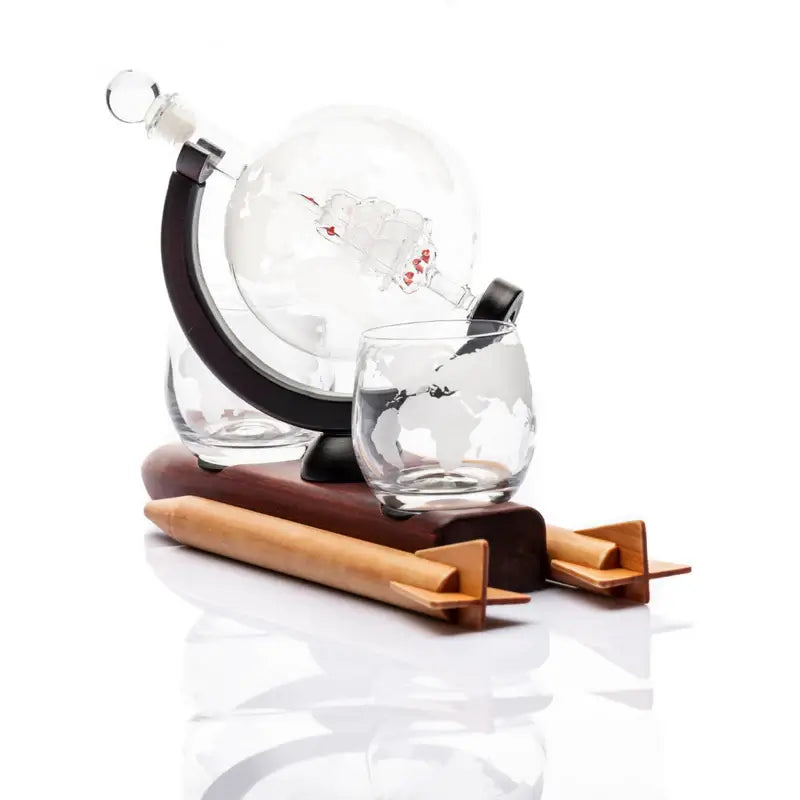 globe decanter and glasses1